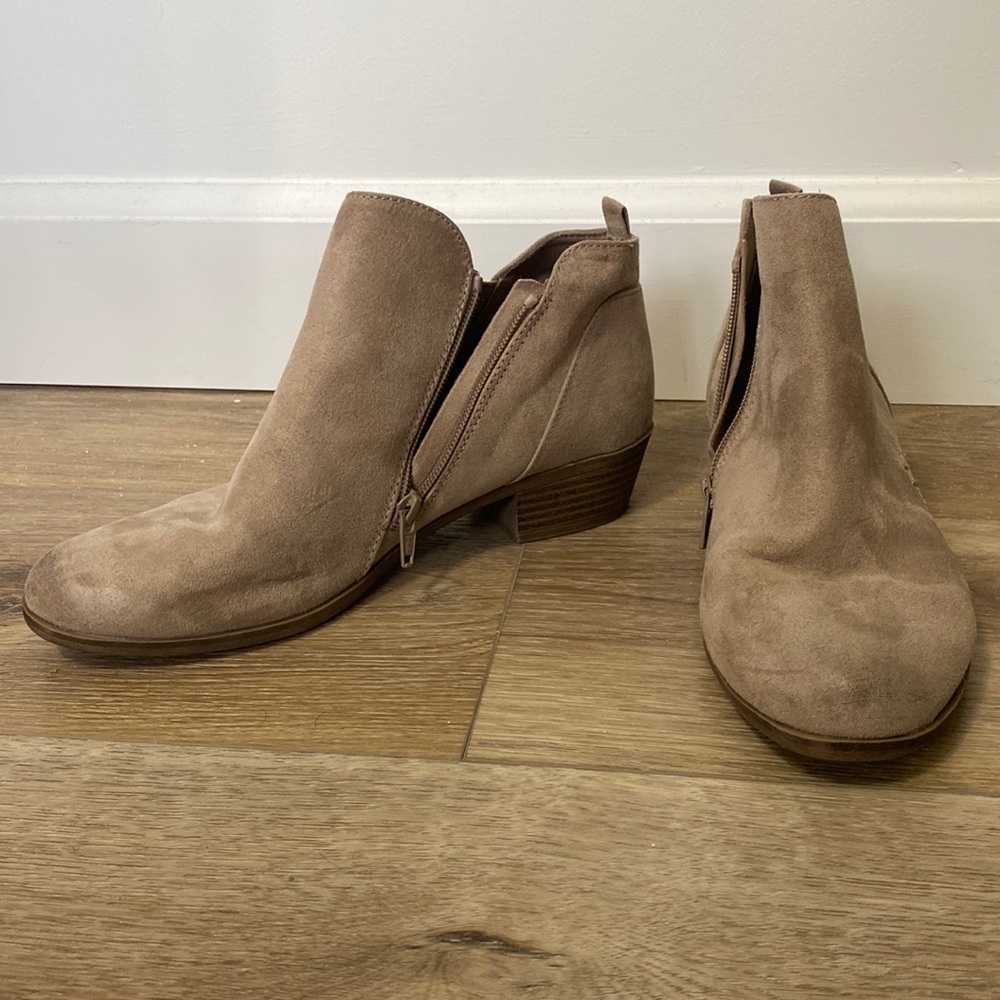 Taupe suede bootie